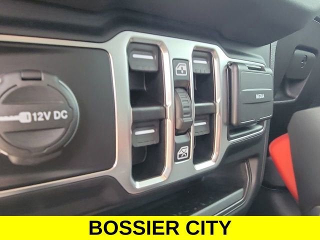 2024 Jeep Wrangler 4-Door Sahara 4x4