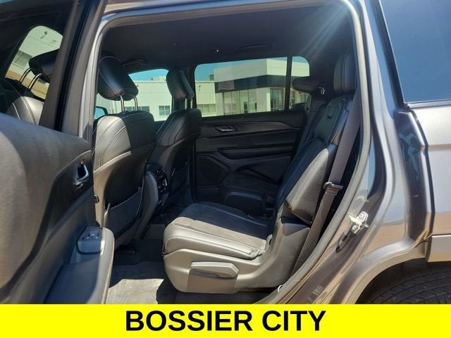 2025 Jeep Grand Cherokee L Altitude 4x2