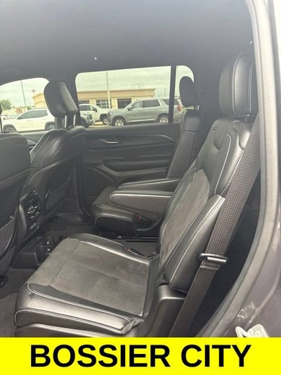 2025 Jeep Grand Cherokee L Altitude 4x2
