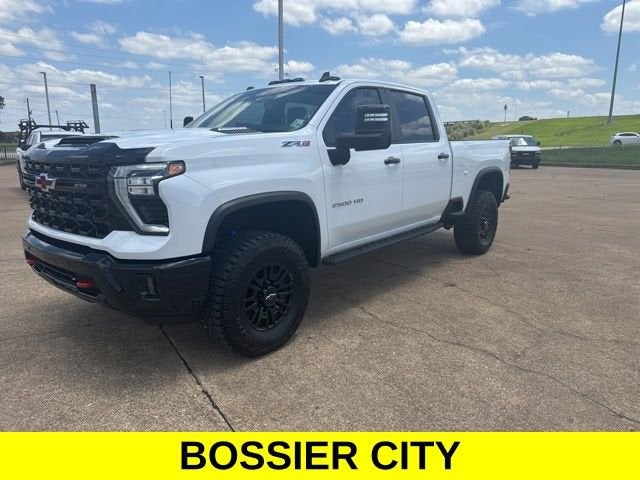 2025 Chevrolet Silverado HD ZR2 4WD Crew Cab Standard Box's photo