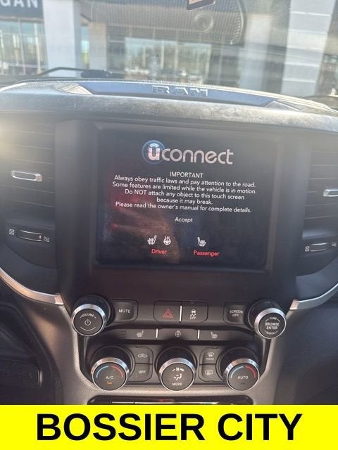 2019 RAM 3500 Big Horn Crew Cab 4x4 8' Box