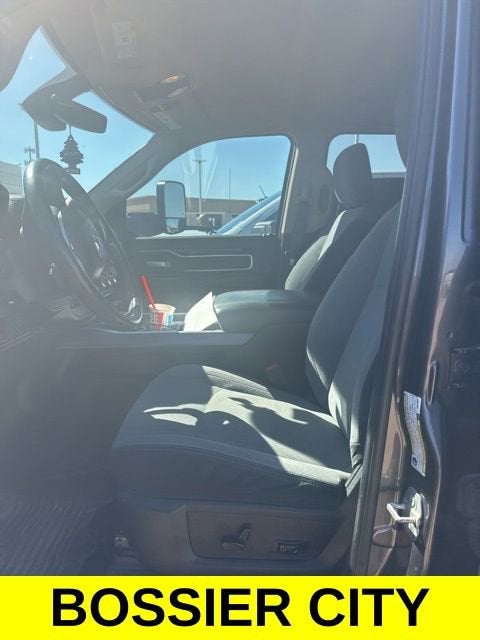 2019 RAM 3500 Big Horn Crew Cab 4x4 8' Box