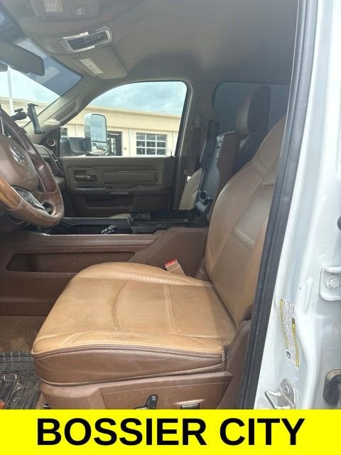 2022 RAM 3500 Limited Longhorn Crew Cab 4x4 8' Box