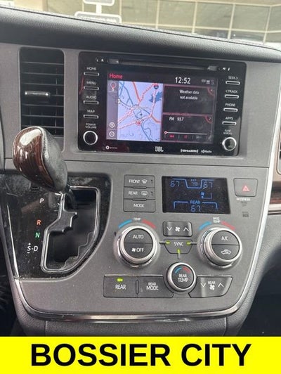 2018 Toyota Sienna XLE Auto Access Seat