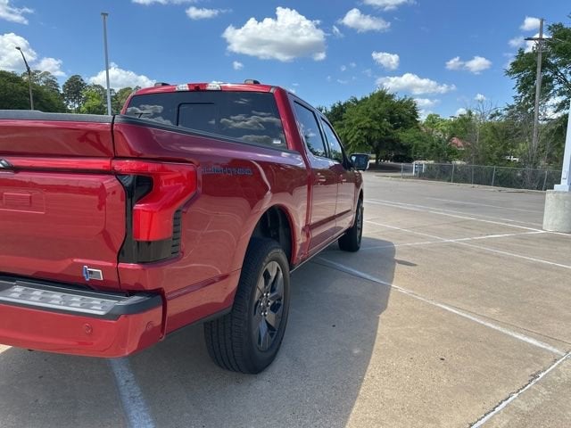 2023 Ford F-150 Lightning LARIAT