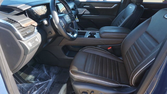 2026 GMC Acadia Denali Ultimate - Photo 10