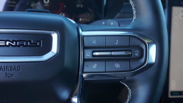 2026 GMC Acadia Denali Ultimate - Photo 14