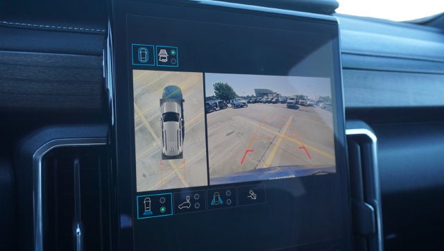 2026 GMC Acadia Denali Ultimate - Photo 17
