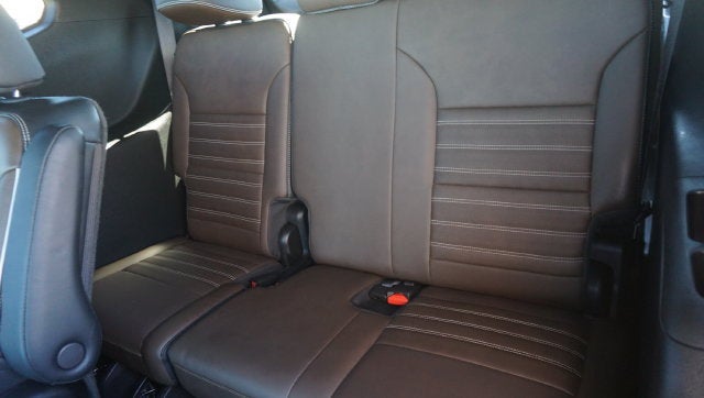 2026 GMC Acadia Denali Ultimate - Photo 30