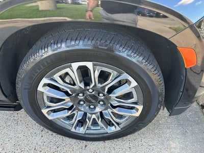 2023 GMC Yukon Denali Ultimate