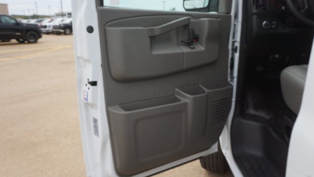2027 GMC Savana Cargo 1WT