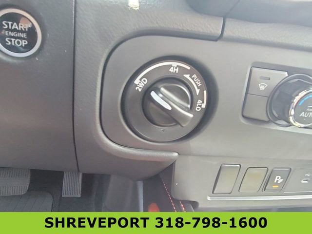 2025 Nissan Frontier Crew Cab PRO-4X 4x4