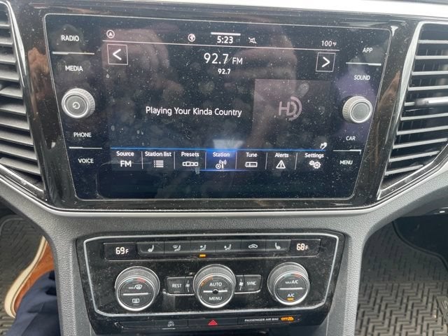 2022 Volkswagen Atlas 2.0T SE w/Technology