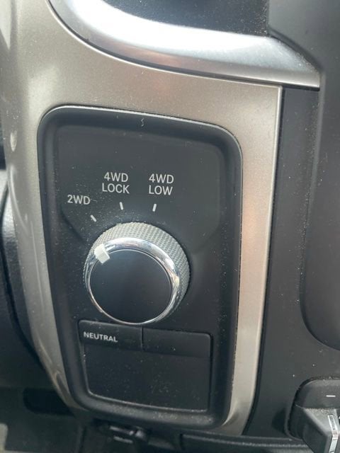 2017 RAM 2500 SLT Crew Cab 4x4 6'4" Box