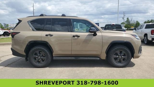 2025 Lexus LX 700h Overtrail