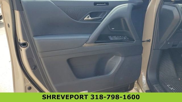 2025 Lexus LX 700h Overtrail