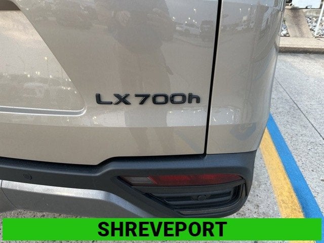 2025 Lexus LX 700h Overtrail