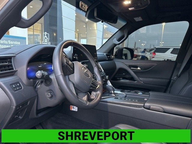 2025 Lexus LX 700h Overtrail