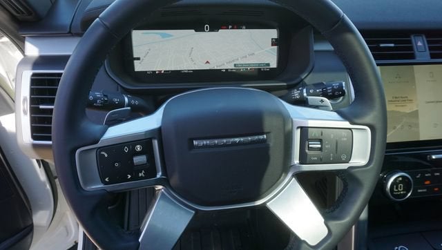 2024 Land Rover Discovery P300 Dynamic SE