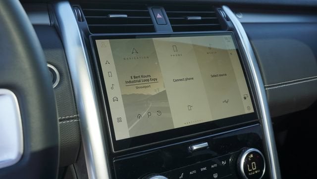 2024 Land Rover Discovery P300 Dynamic SE