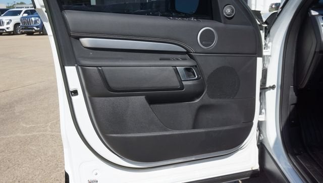 2024 Land Rover Discovery P300 Dynamic SE