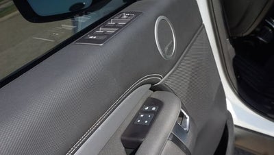 2024 Land Rover Discovery P300 Dynamic SE