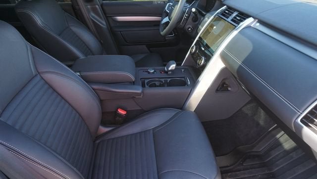 2024 Land Rover Discovery P300 Dynamic SE