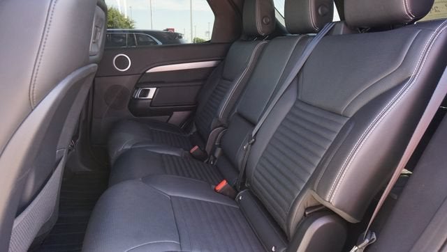 2024 Land Rover Discovery P300 Dynamic SE
