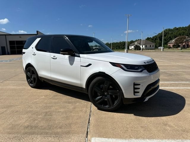 2024 Land Rover Discovery P300 Dynamic SE